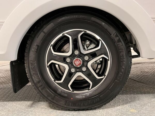 Camping-Car Fiat Ducato Adria Matrix Plus 670 SL 2.2/180 ch – Image 31