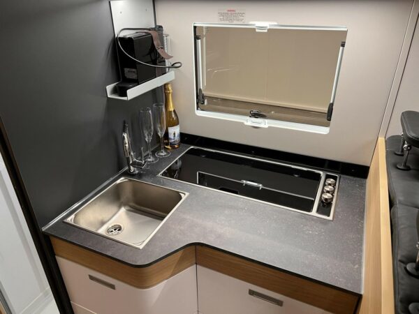Camping-Car Fiat Ducato Adria Matrix Plus 670 SL 2.2/180 ch – Image 21