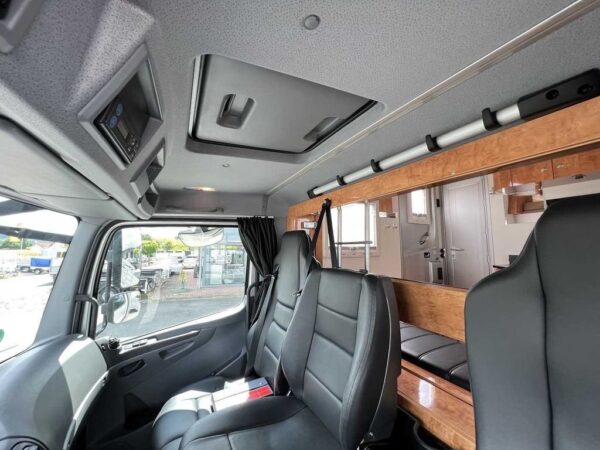 Camion chevaux 3 chevaux Mercedes-Benz – Image 12