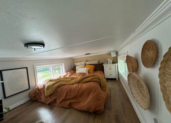 Tiny House lumineuse 35m² et aérée sur roues avec 2 chambres - 1 salle de bain – Image 5