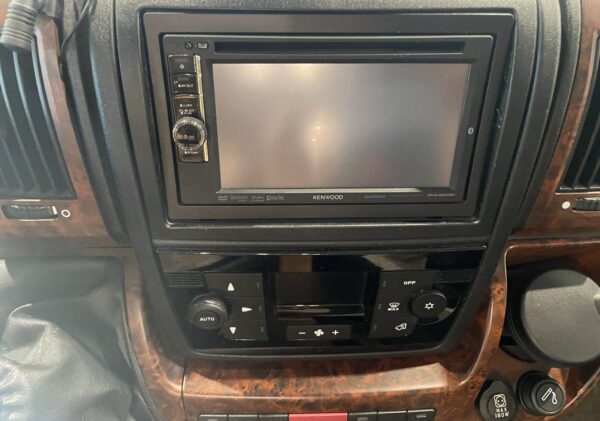 Camping-Car LMC T660 – Image 16