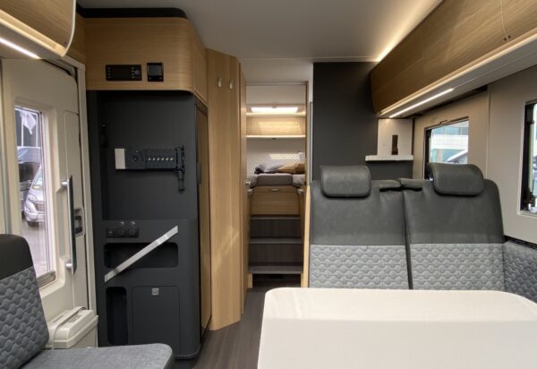 Camping-Car Adria Coral Plus 670 SL – Image 29