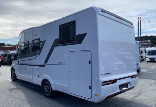Camping-Car Adria Coral Plus 670 SL – Image 38
