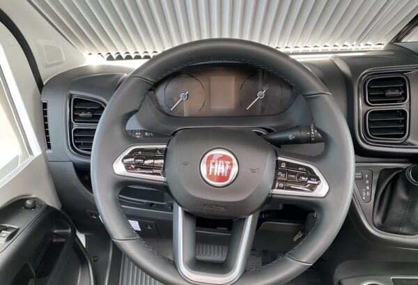 Camping-Car Adria Coral Plus 670 SL – Image 30