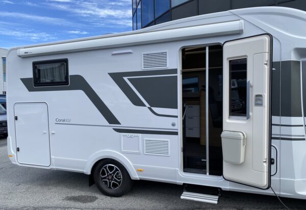 Camping-Car Adria Coral Plus 670 SL – Image 32
