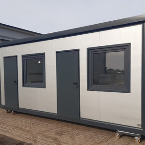 Conteneur social 21 m² – avec cuisine, WC et vestiaire