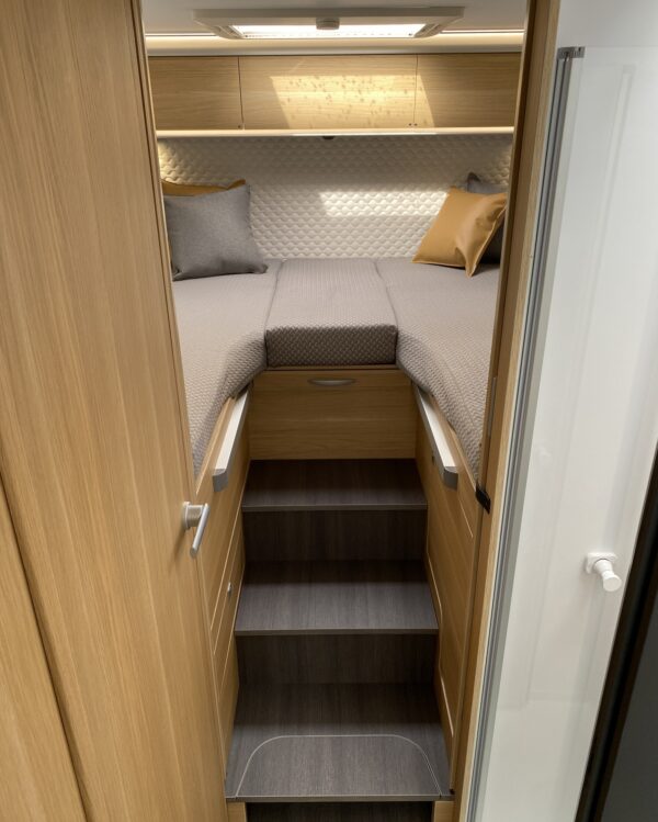 Camping-Car Adria Coral Plus 670 SL – Image 11