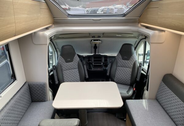 Camping-Car Adria Coral Plus 670 SL – Image 28